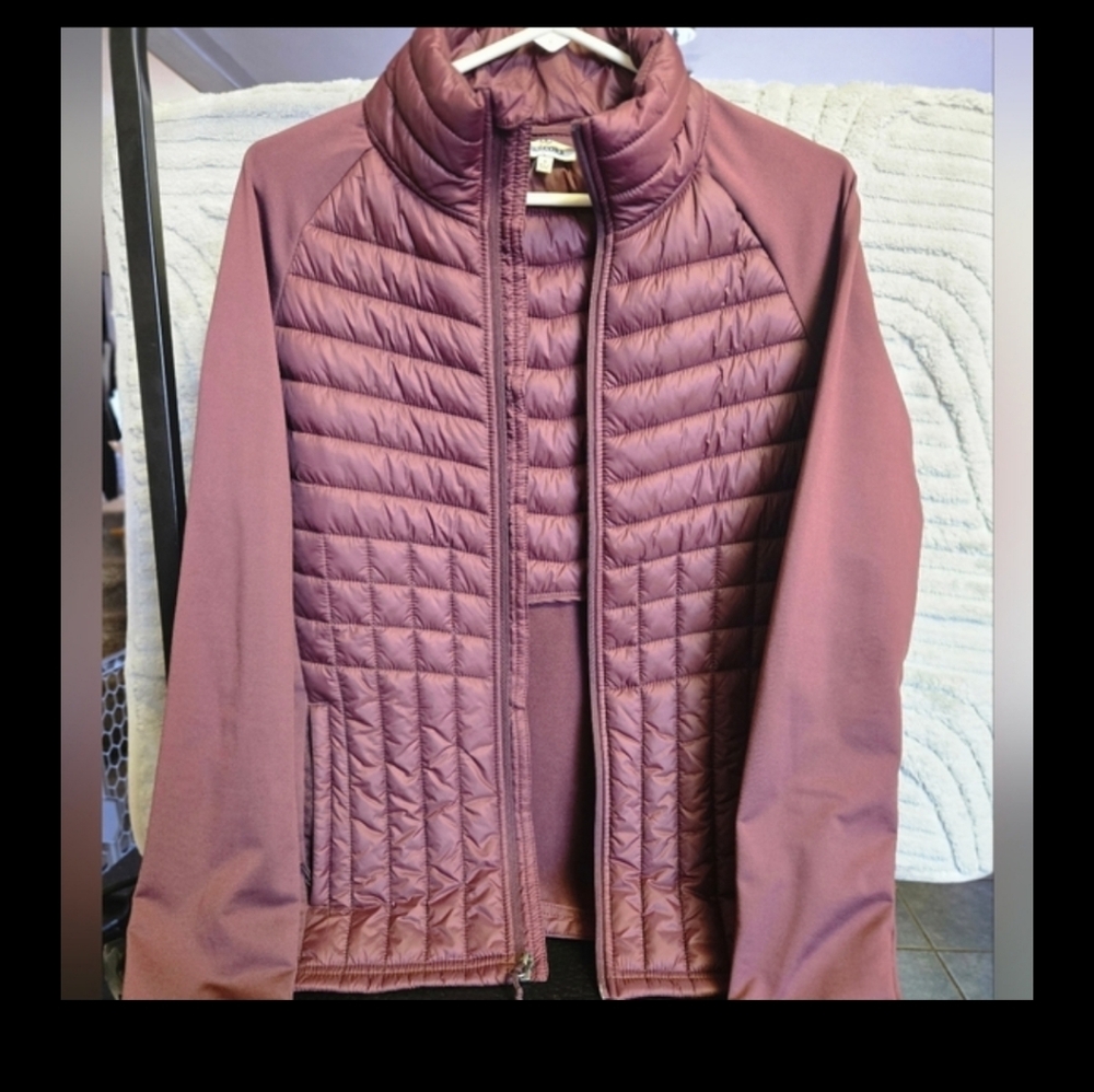 Womens Maroon Slim Quilted Jacket Size Small NWOT - Picture 2 of 4